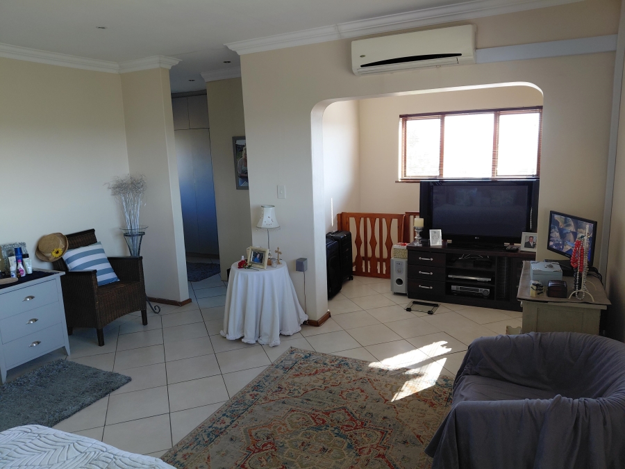 5 Bedroom Property for Sale in Heuwelkruin Eastern Cape